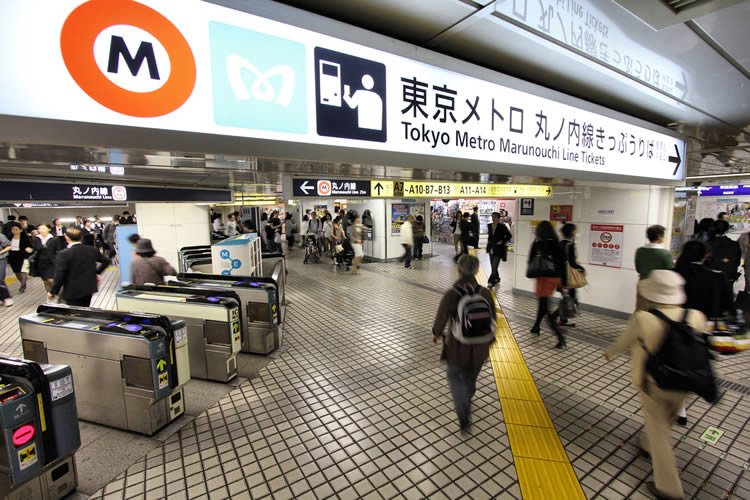 電車運転士の年収 厚労省発表 ボーナス 都道府県別 年齢別年収推移がわかるページ 年収ガイド