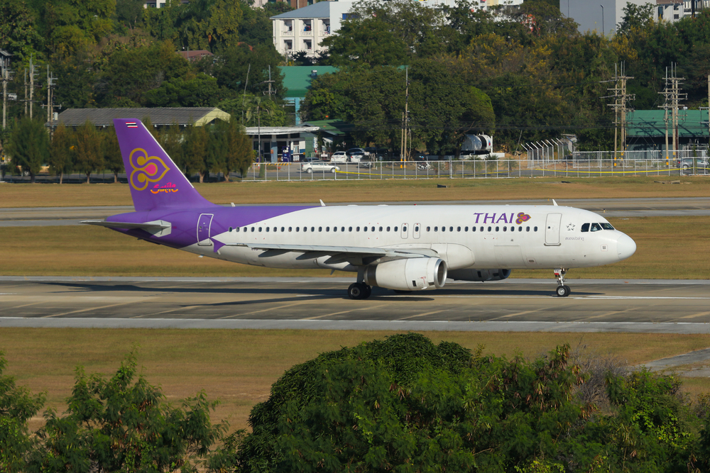 航空機操縦士 パイロット の年収 厚労省発表 ボーナス 都道府県別 年齢別年収推移がわかるページ 年収ガイド